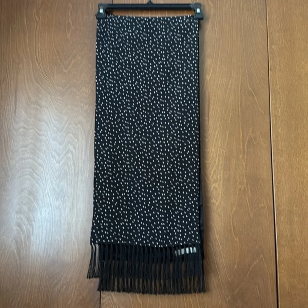 Carrot & Gibbs Pure Silk Hand Made Black & Cream Polka Dot Scarf w/Fringe